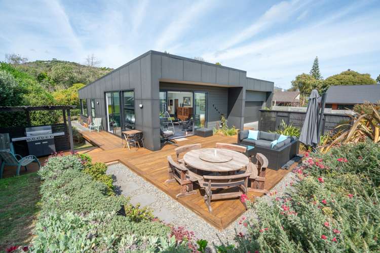 6 Pukatea Close Raumati Beach_0