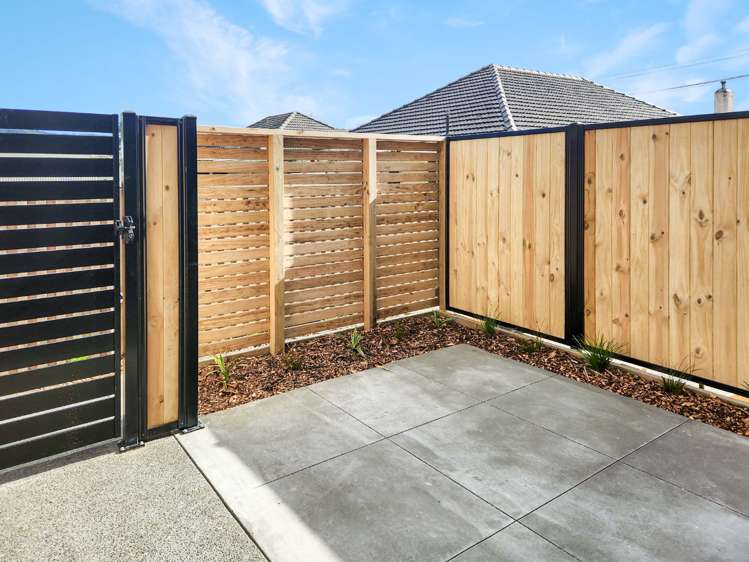 6/7 Wainuiomata Road 10629_11