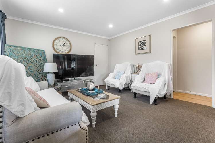 9 Savona Drive Flat Bush_7