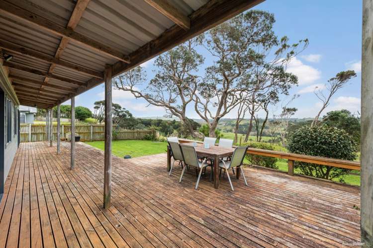 2147 Awhitu Road Pollok_9