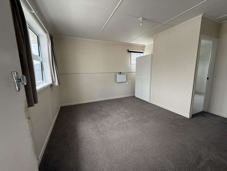 3/2a Bayly Street Waitara_5