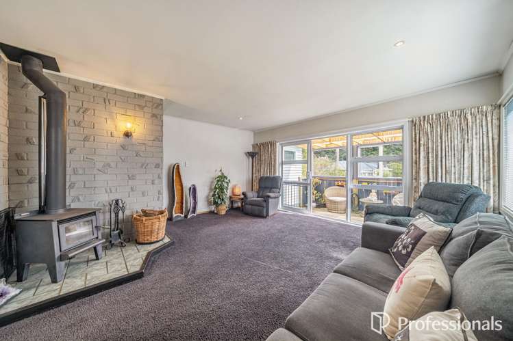 19 Gardiner Grove Wainuiomata_12