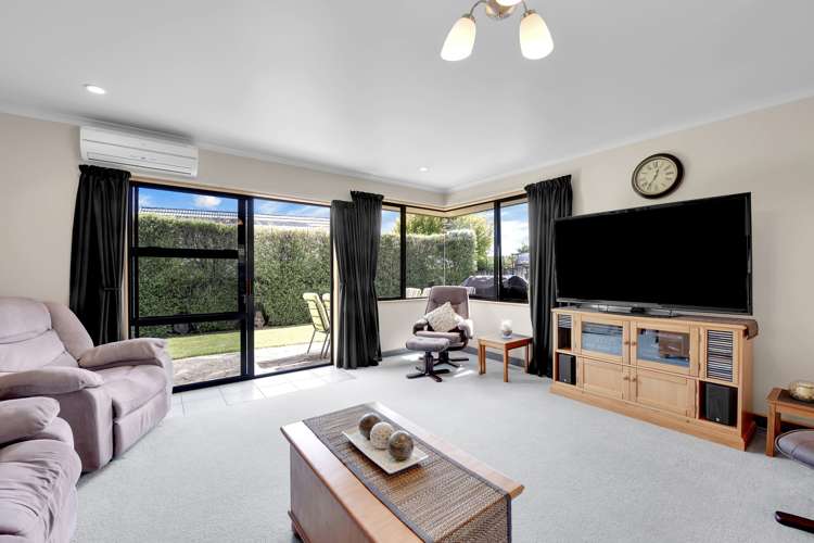 55 Aldinga Avenue Stoke_6