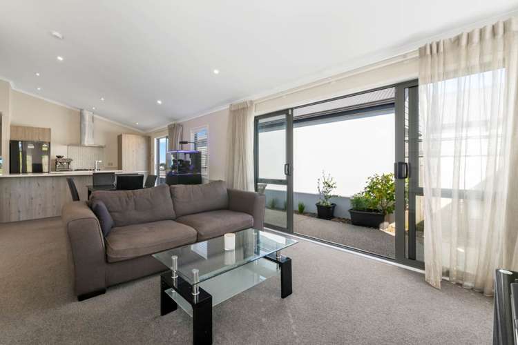 17 Barcliff Terrace Gulf Harbour_5