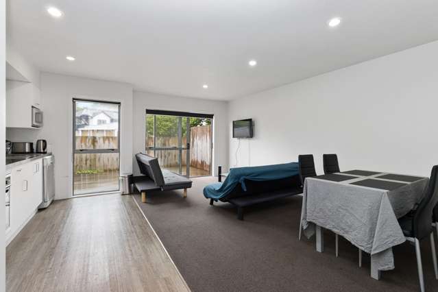 20/100 Knighton Road Hillcrest_1