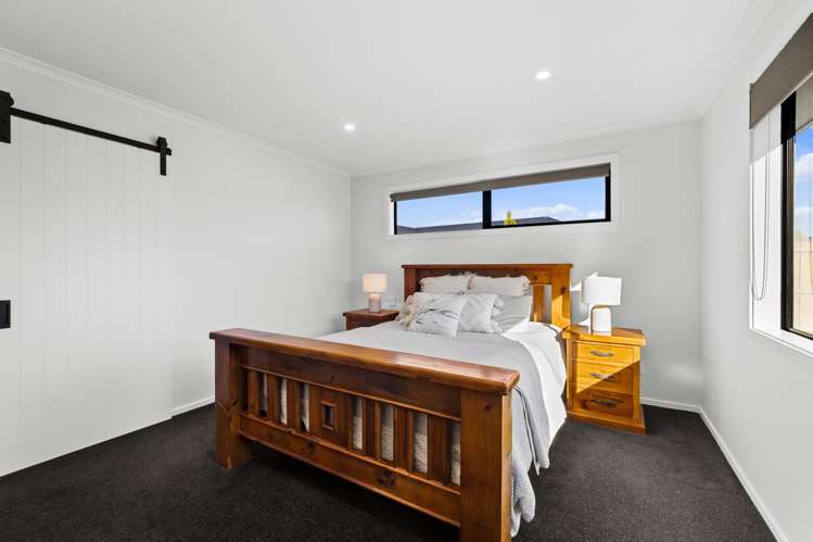 8 Redhaven Rise Netherby_12