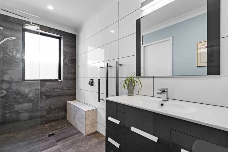 1 Spriggs Crescent Greenmeadows_17