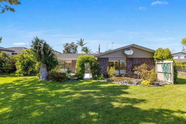 15 Edgewater Grove Orewa_2