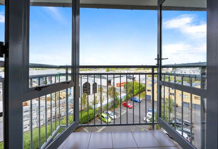 5k/10 Crown Lynn Place New Lynn_5