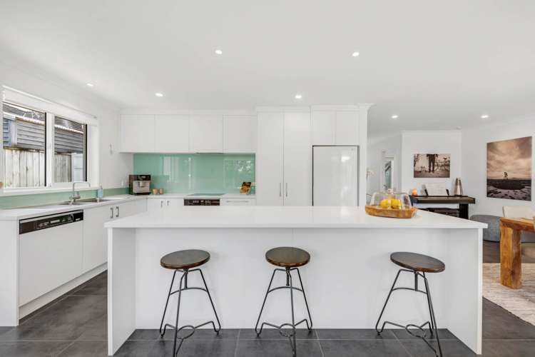 7 Artists Avenue Beachlands_10