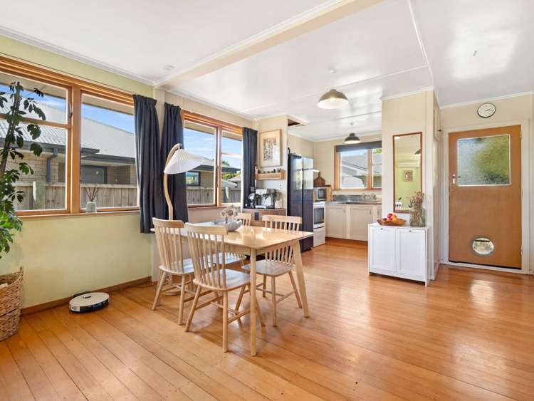 18 North Terrace Darfield_13