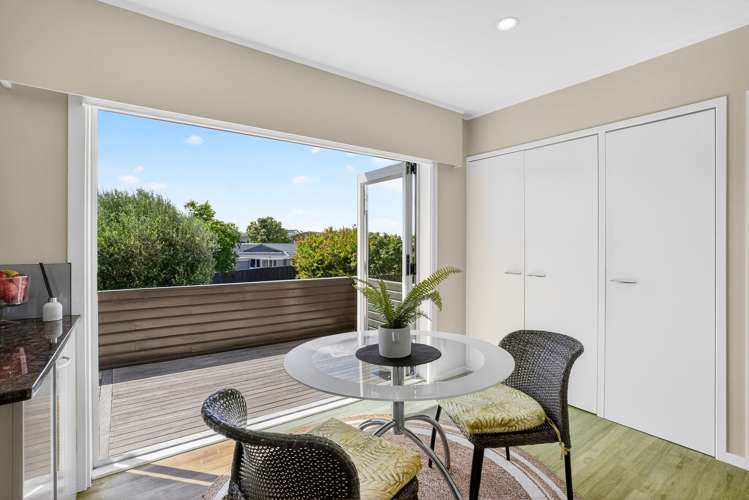 27 Gulf Crest Bucklands Beach_17