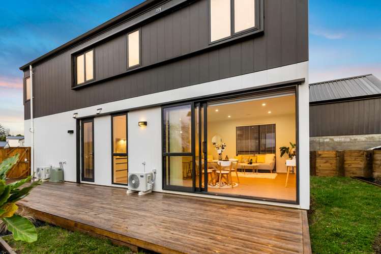 55 Puwha Street Massey_1