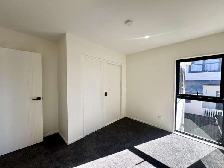 8a Gorrie Ave 1662_24