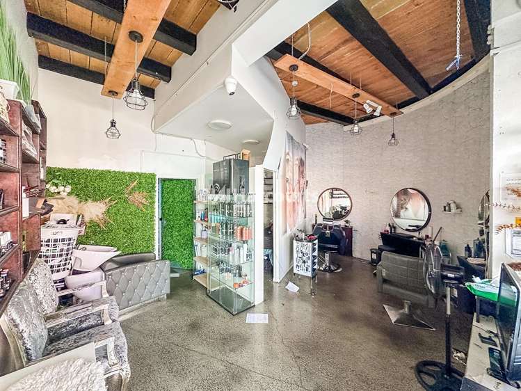 Shop 1/2 Milner Avenue Silverdale_1