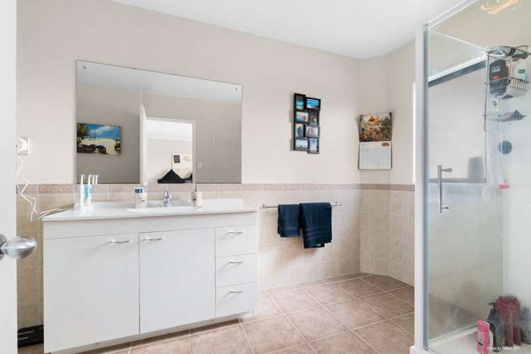 31 Baverstock Road Flat Bush_11