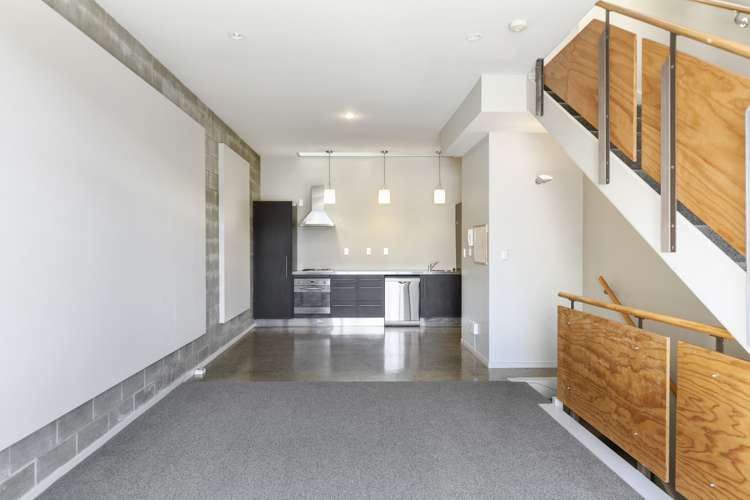 16/185 Tasman Street Mount Cook_1