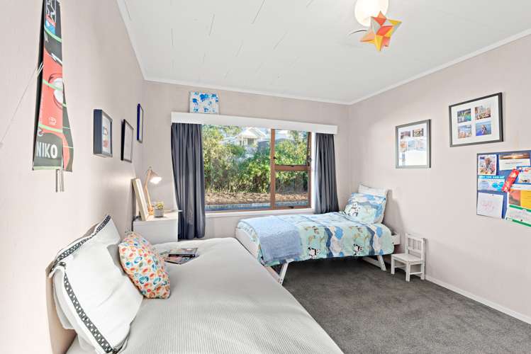 18 Harbour View Road Leigh_16