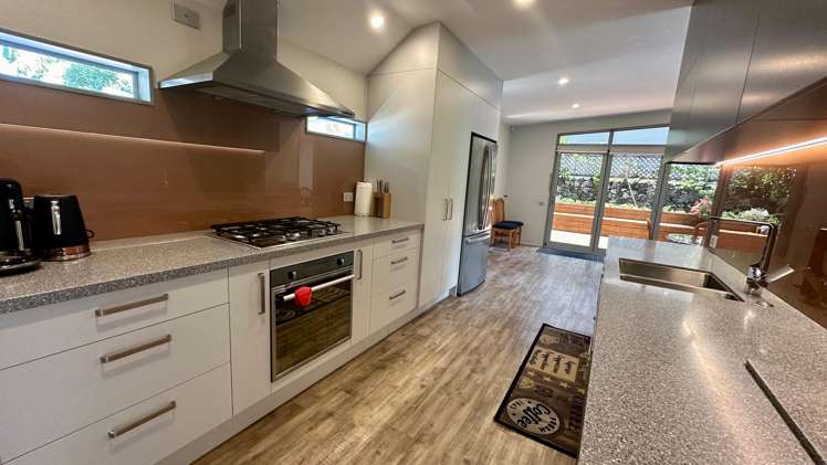 82 Taylors Road Mount Albert_3