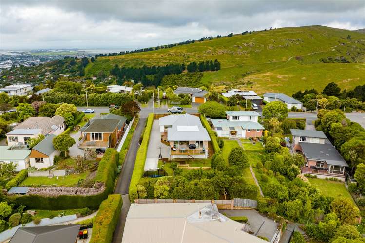 126 Huntsbury Avenue Huntsbury_25