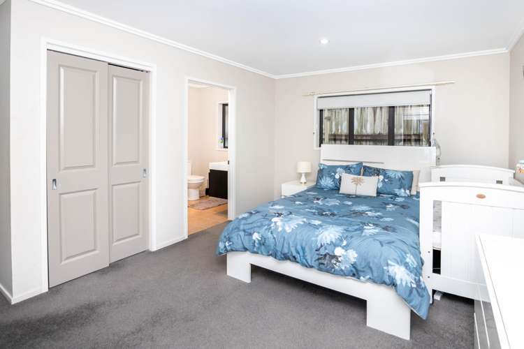 54 Farnborough Drive Nawton_20