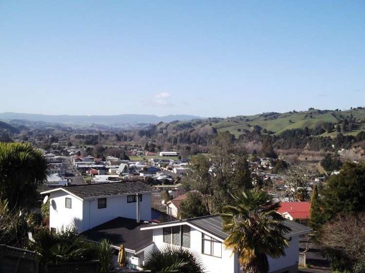 36 House Avenue Taumarunui_6