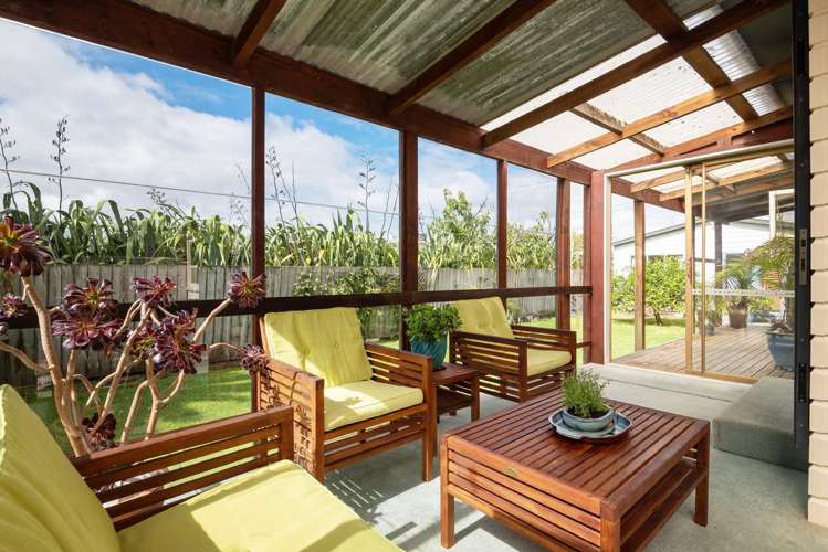 7 Parakai Avenue Parakai_17