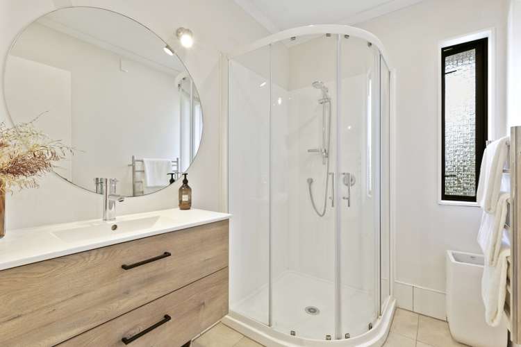 30a Bassett Road Johnsonville_10