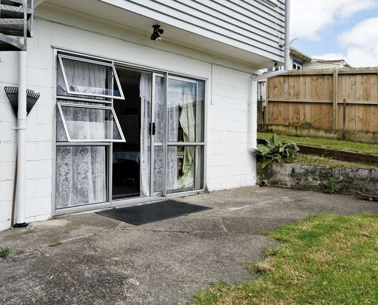 61 West Coast Road Glen Eden_13