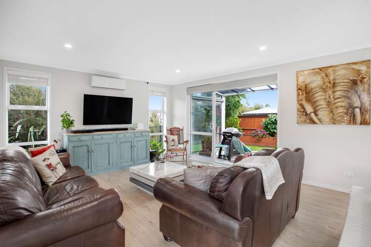 33 Black Beech Crescent Takanini_8