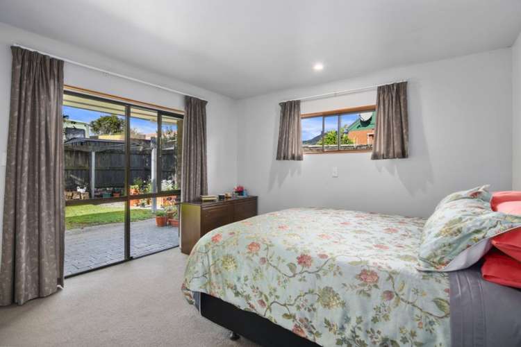 44 Farnham Drive Richmond_10