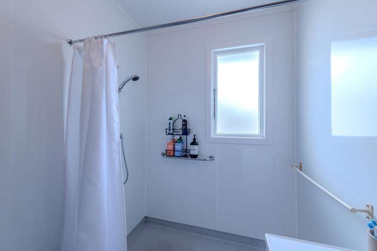 29D Renfrew Street Balclutha_12