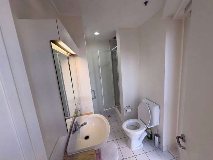 16A/89 Victoria Street West City Centre_15