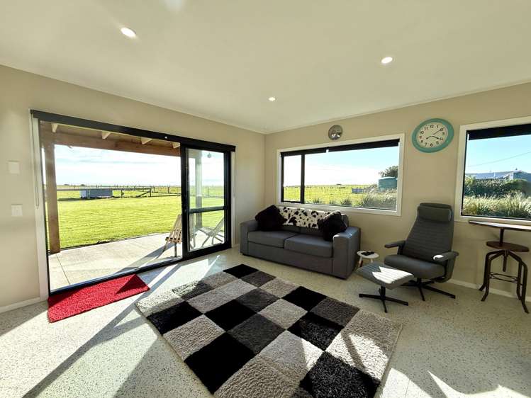 9 Surrey Street Orepuki_13