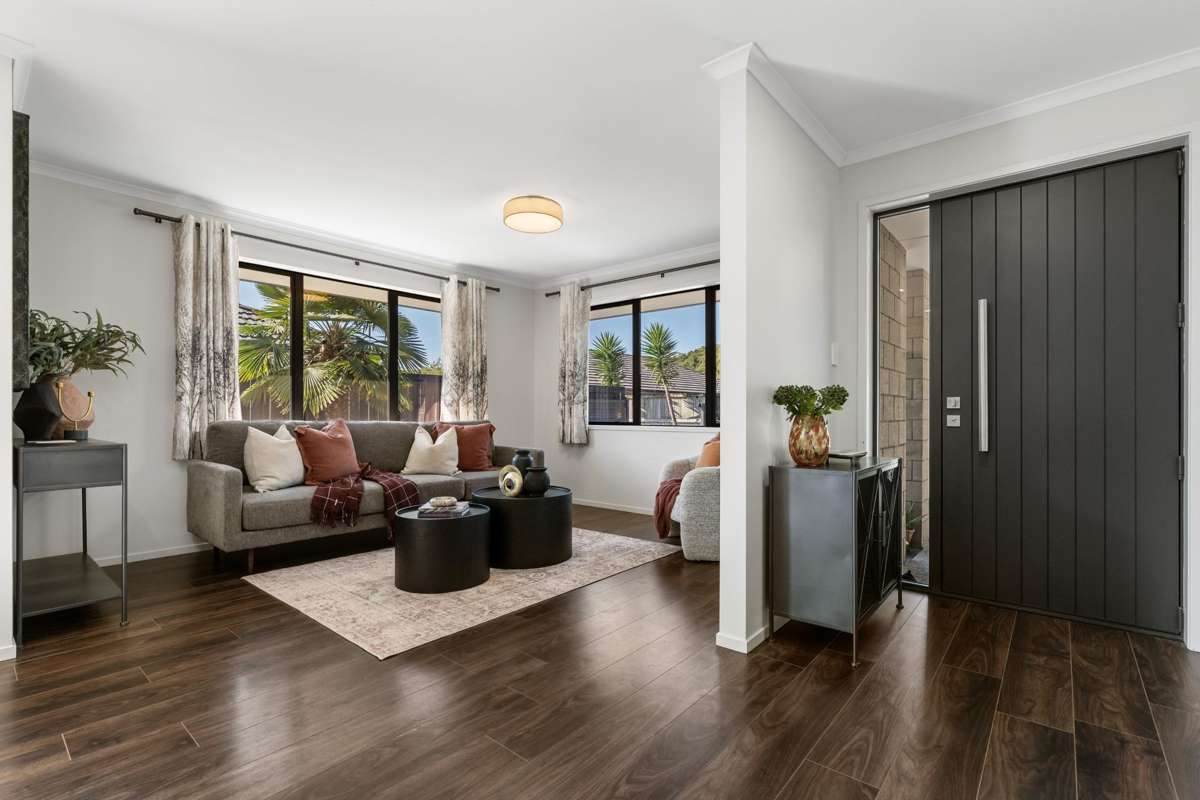 274 Lakes Boulevard_2