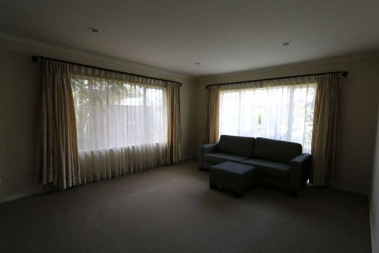 60 Salford Crescent Flat Bush_1