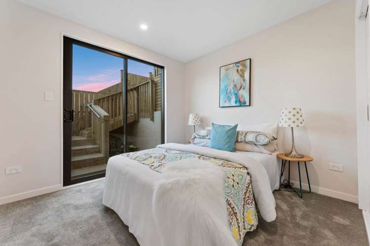 8 Barrel Crescent Swanson_29