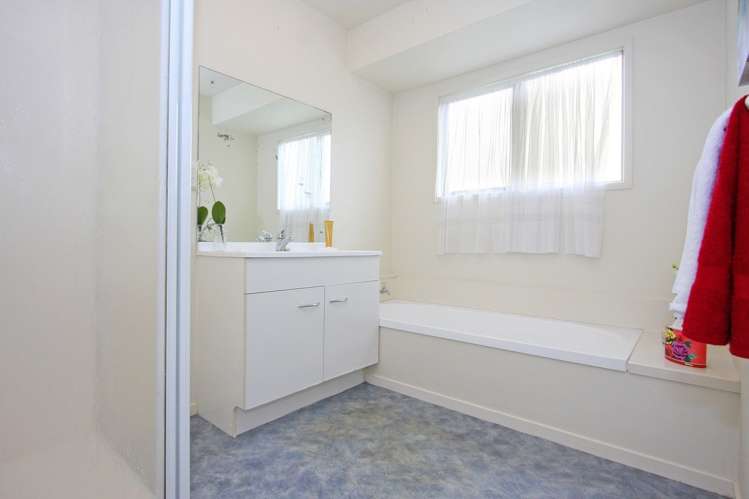 19 Rebecca Rise Manurewa_4