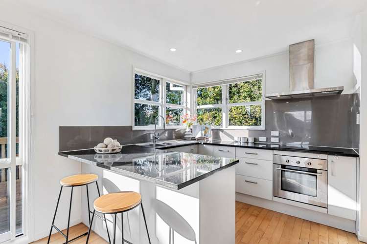 32 Bodi Place Te Atatu South_6