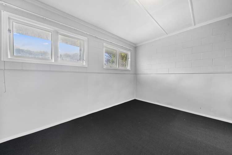 8 Hine Road Wainuiomata_14