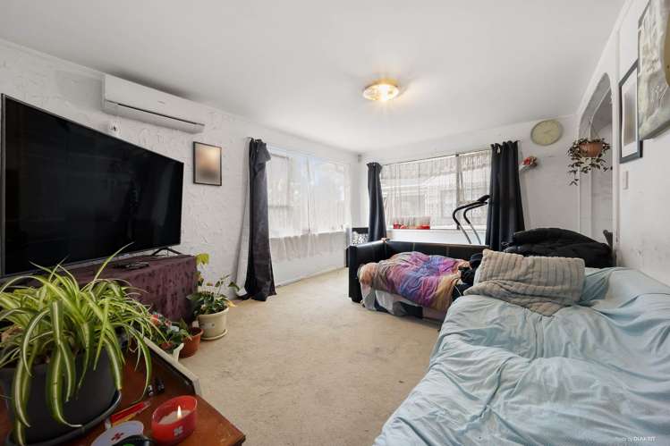 14 & 14A Virgo Place Glen Eden_18