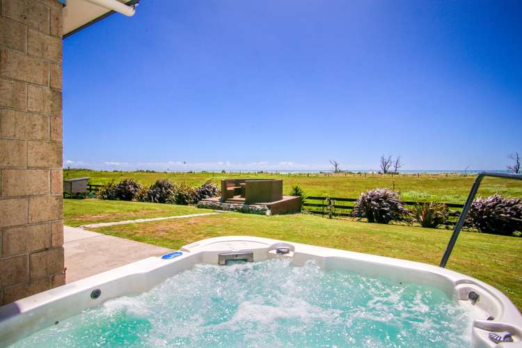 18 Elley Drive Carters Beach_13