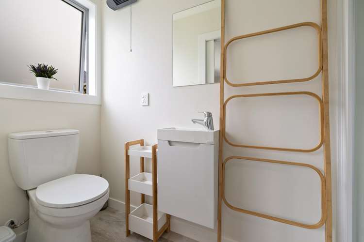 27 Bale Road Queenstown_17