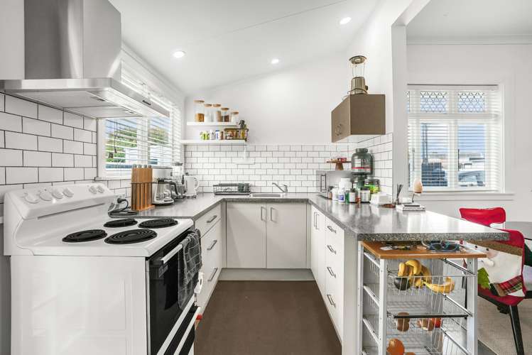 5 Udy Street Petone_6