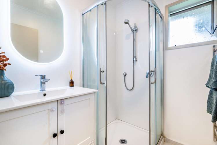 1/14a Camrose Place Glenfield_10