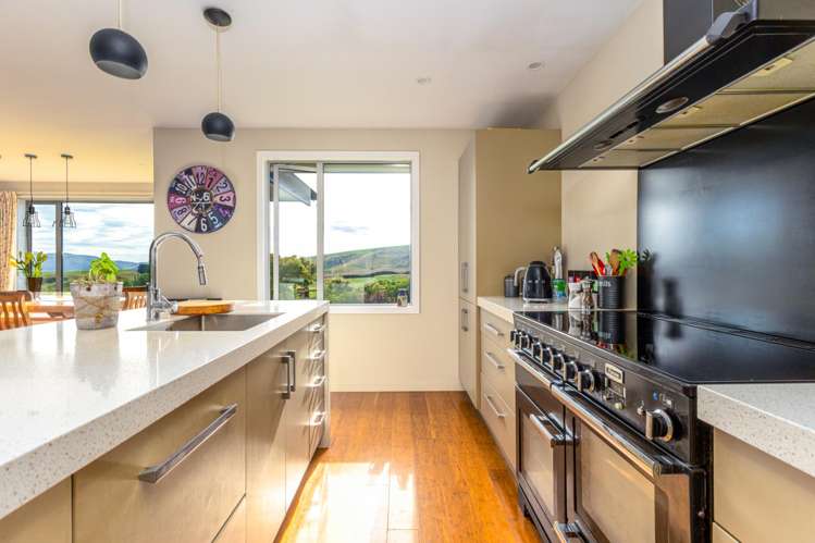 61 Howells Road Maungati_4