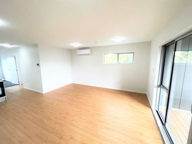 107/3 Beaumonts Way Manurewa_2