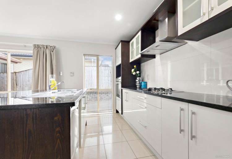 22 Seresin Crescent Flat Bush_4