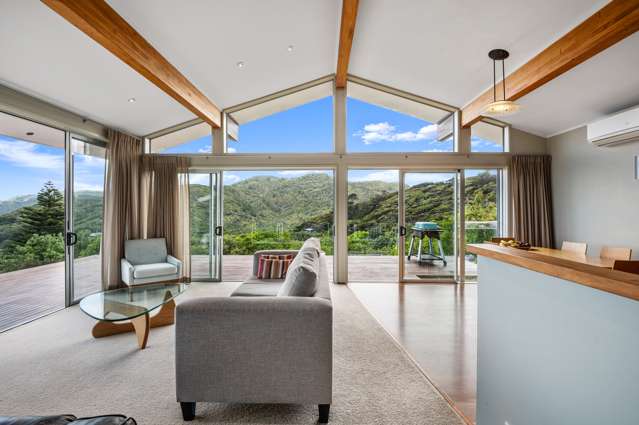 77-79 Seaview Road Piha_4