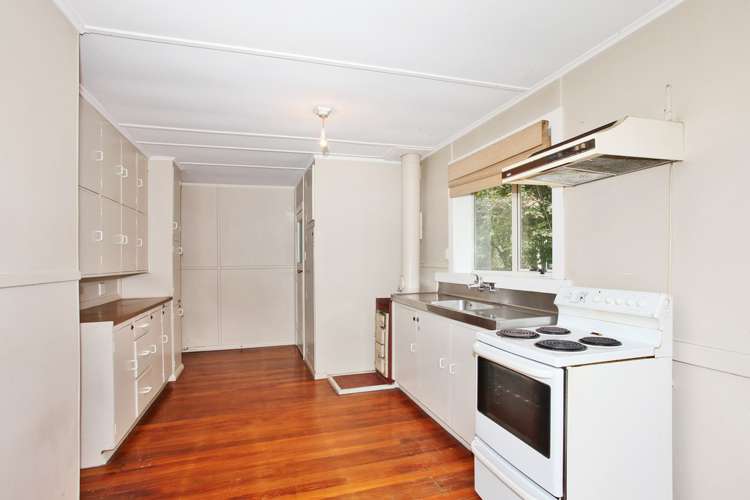 34 Avro Crescent Hornby_2